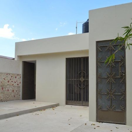 Casa Lazaro- Hermosa Casa Familiar Merida Exterior photo